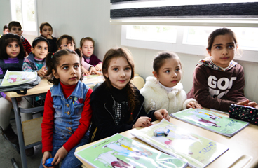 Kurdowie zamykają szkoły chrześcijańskie